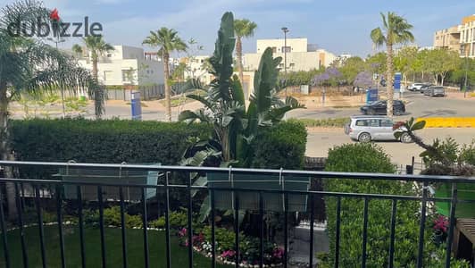 شقة للايجار فى كمبوند ويست تاون سوديك بيفرلى هيلز الشيخ زايد بالمطبخ والتكيفات والاجهزة  2 نوم 3 حمام