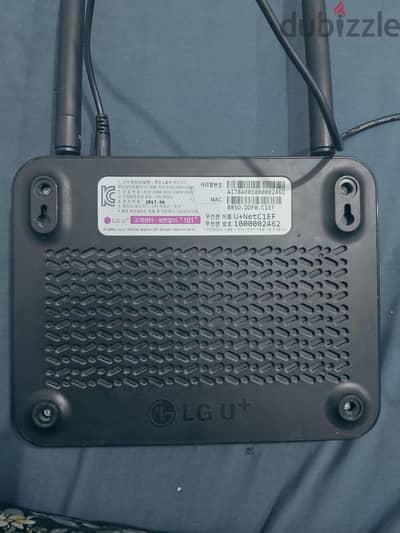نوعه راوتر / أكسس بوينت Wi-Fi من LG U+، والموديل CAPM-6000. راوتر