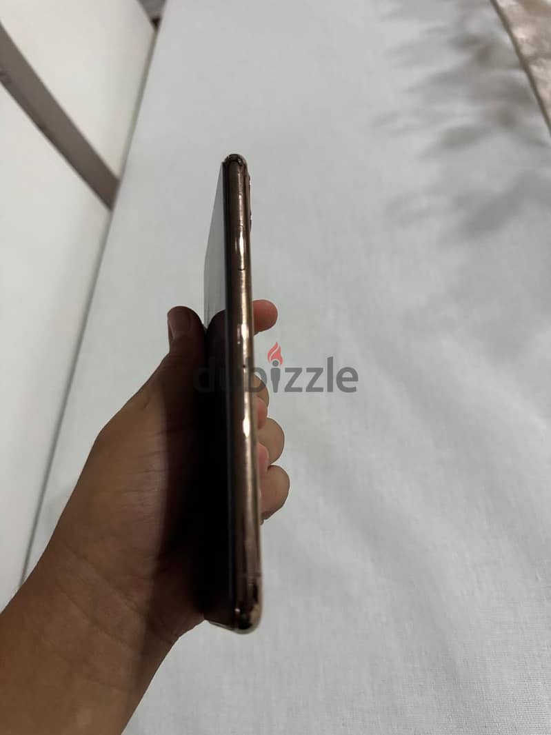 Apple - iPhone 11 Pro Max 3