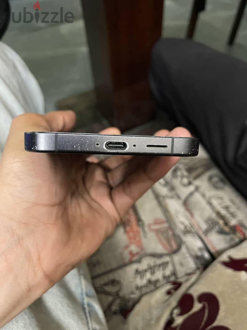 Samsung S24 2