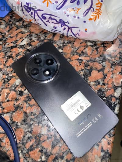 اوبو رينو 12 اف