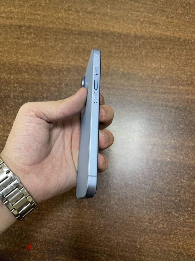 Apple - iPhone 17 7