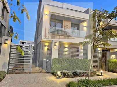 4-bedroom townhouse for sale in El Patio Casa (La Vista) compound, El Shorouk City. North-facing with a prime view within the project. Resale directly