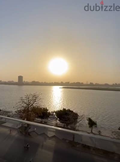 شقة متطلة على النيل بكورنيش النيل ڤيو مميز