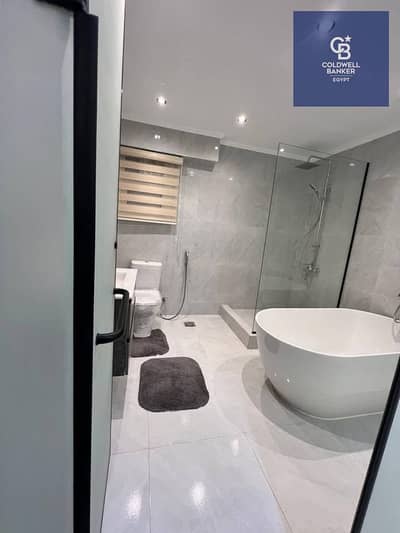 Apartment for Sale | Immediate Delivery | Major Discount | 234 m² | Prime Landscape View | Rock Vera – Fifth Settlement | Opposite Hyde Park | AUC