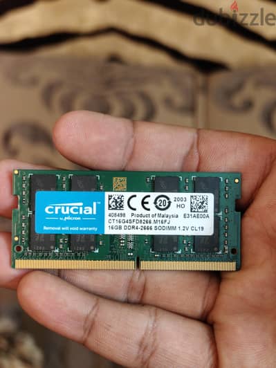 رامة لابتوب Crucial 16GB DDR4 بحالة ممتازة