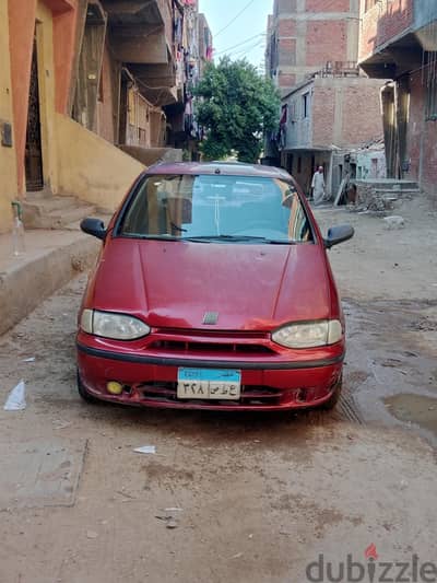 فيات سيينا 2000