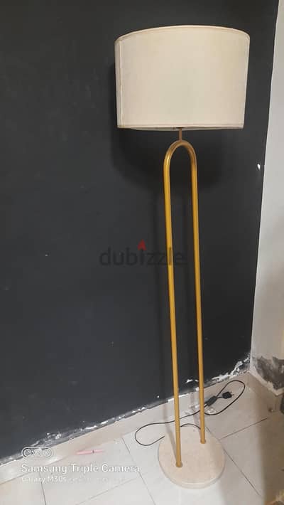 أباجورة طويلة للبيع