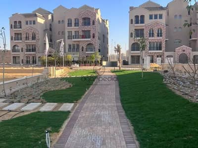 تاون هاوس كورنر للبيع في جرين سكوير مدينة المستقبل موقع مميز استلام فوري نصف تشطيب بمساحات واسعة وتصميم عملي داخل كمبوند راقي