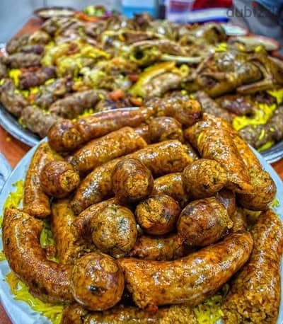 باحثة عن عمل مع اسرة