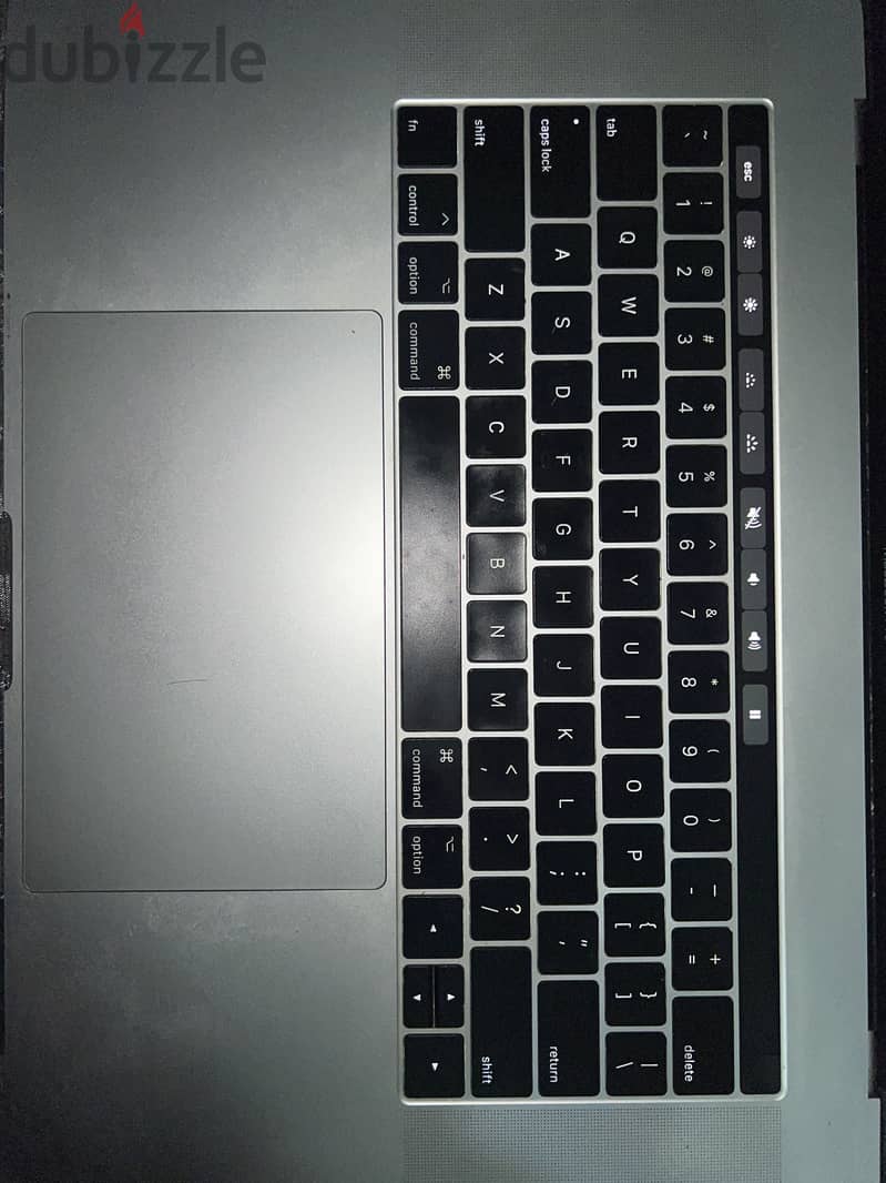Macbook pro 2017 15 inch 3
