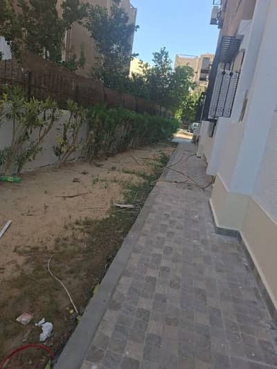 Ground-Floor Apartment with Garden for Rent in Beverly Hills, Sheikh Zayed (170 sqm) – Prime Location & Great View