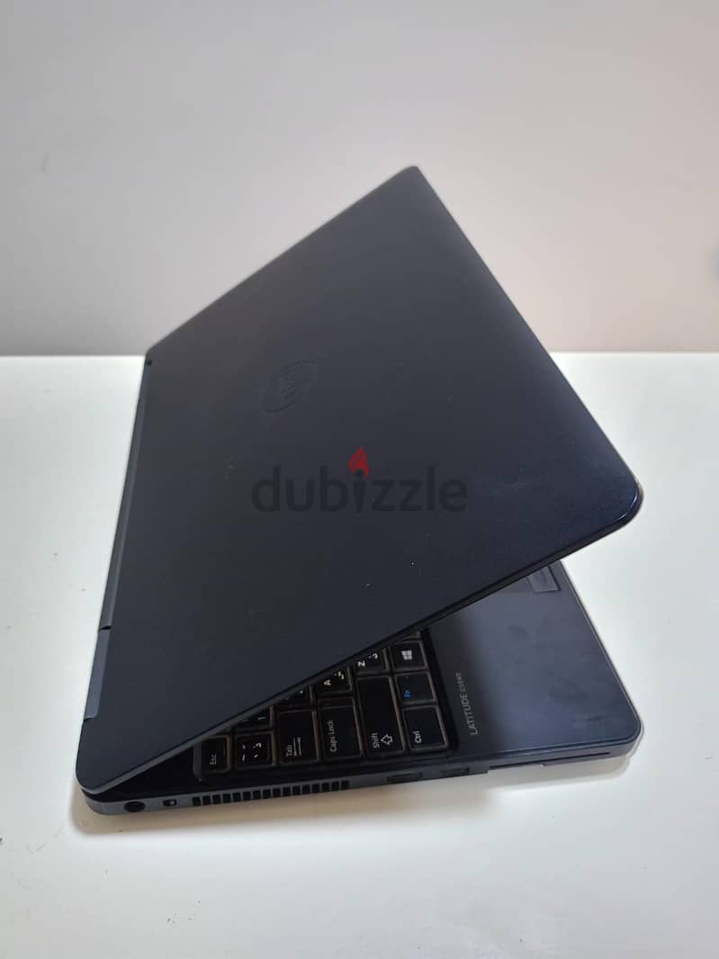 Laptop Dell LATITUDE E5540 4