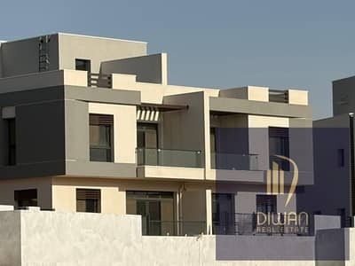 Villa for sale— ready to deliver , at an exceptional price—in a prime location within the New Administrative Capital's R7 district (Midtown Sky)