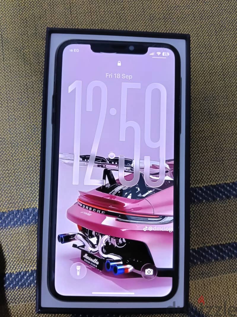 Apple - iPhone 11 Pro Max 2