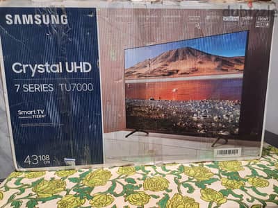 شاشه سامسونج 43 بوصه LED اسمارت 4K بحالة الجديد بالكرتونه لتواصل