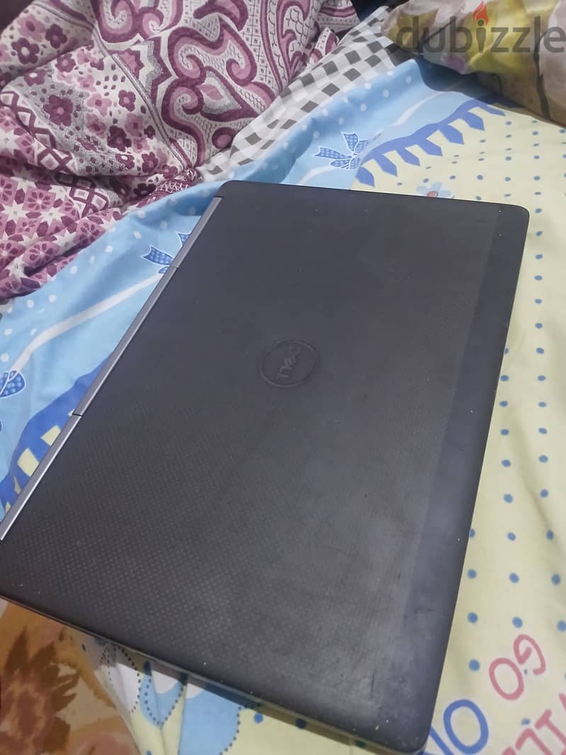Dell precision 7520 1