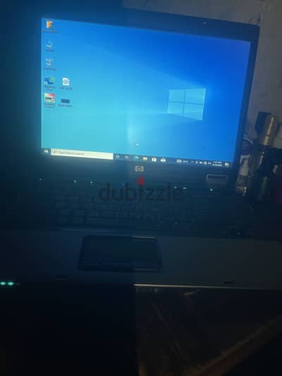 لاب hpشاشه 15.6بطاريه ساعتين