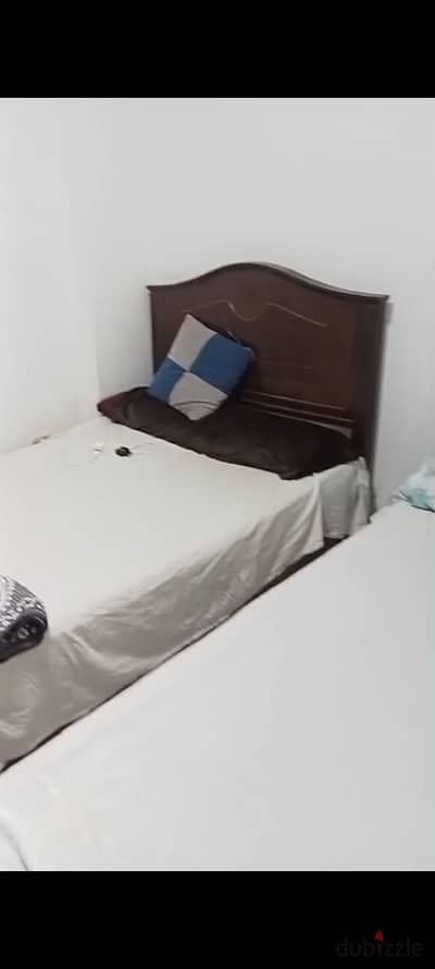 شقة مفروشة للايجار السنوي اسره أو عريس أو طالبه أو شركة 2 نوم ريسبشن قطعتين مطبخ حمام الدور التاني علوي يوجد جميع المرافق مياه وكهرباء بالإسكندرية العجمي الكيلو21 بشاطئ النخيل بموقع متميز جدا