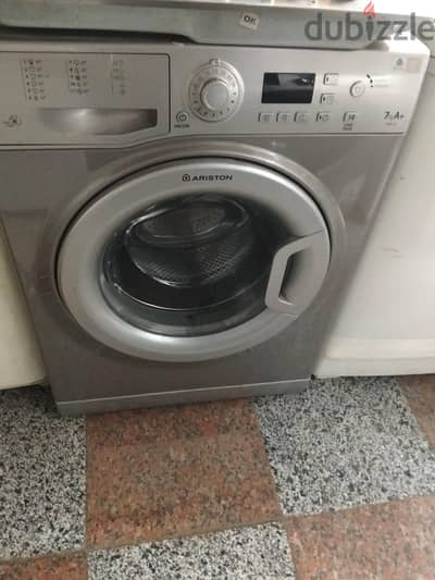 غساله اريستون كسر زيرو بحاله ممتازه