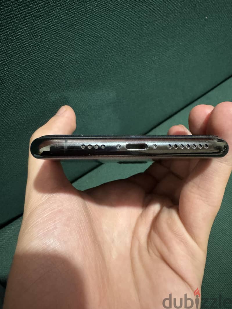 Apple - iPhone 11 Pro Max 9
