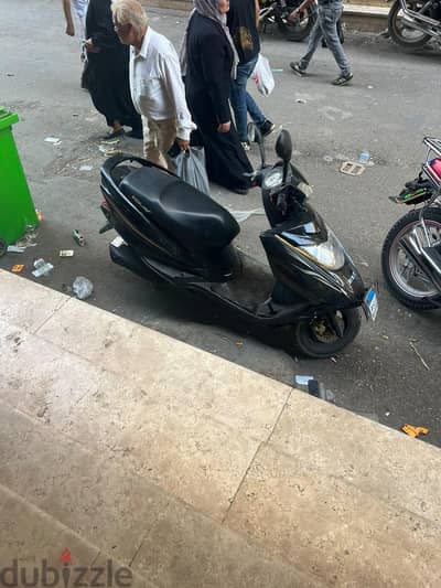 محتاج اسكوتر بنزين