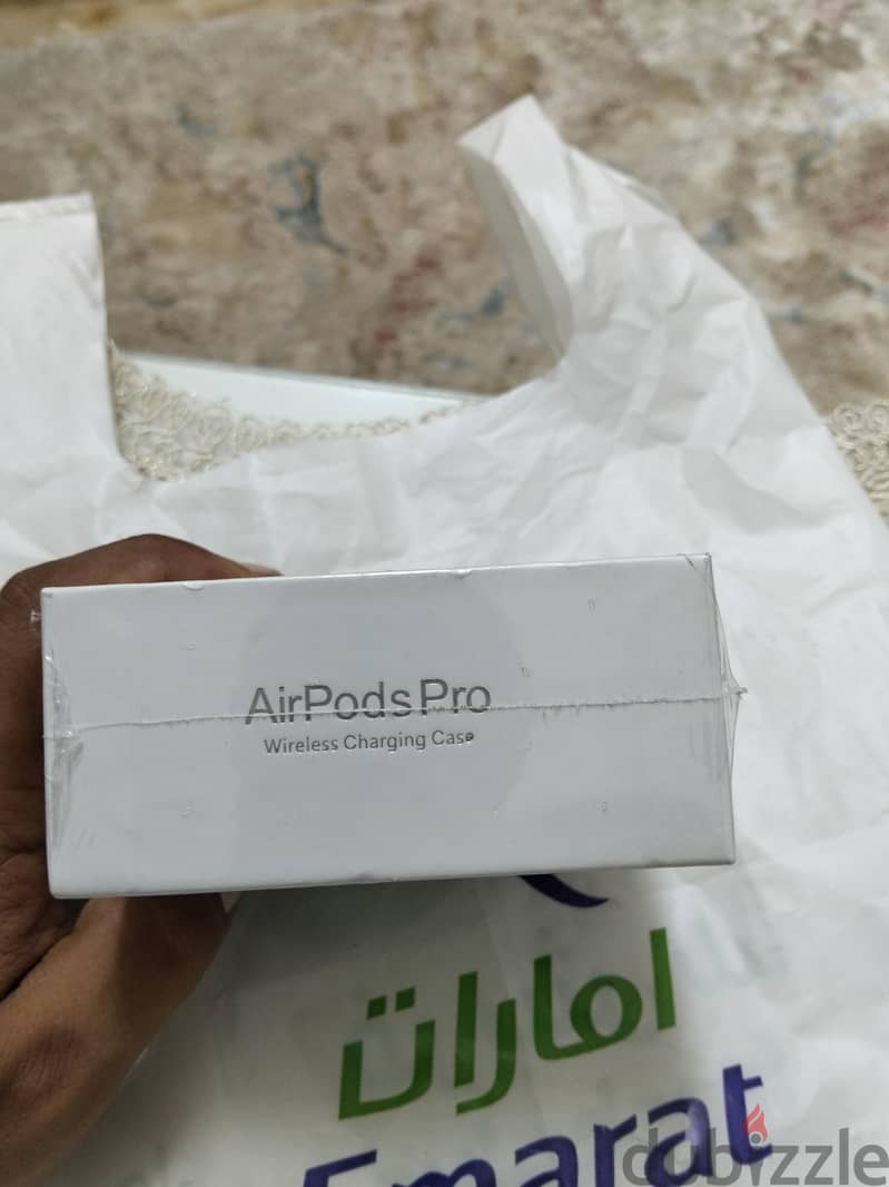 Airbudspro 1