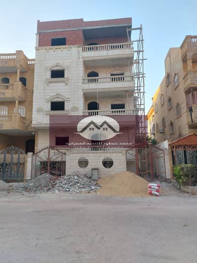 House for sale in the fifth neighborhood, second view from the parallel international road