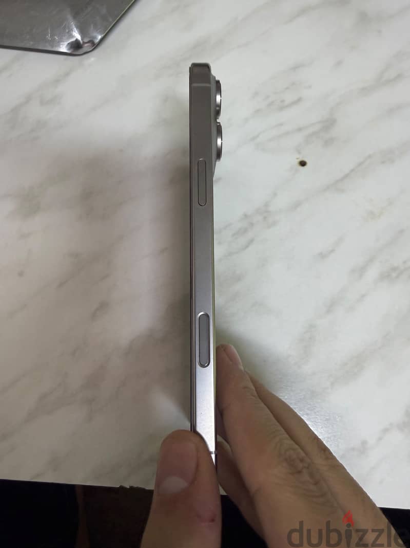 Apple - iPhone 16 Pro Max 3