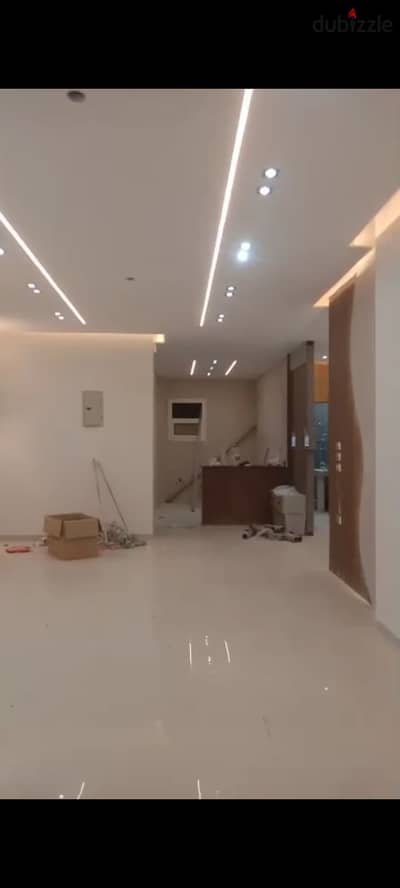 Apartment for sale on the first floor in Al-Andalus