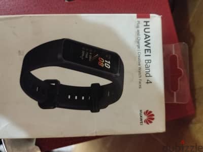 Huawei Band 4 أصلية – حالة شبه زيرو – استخدام 3/4 مرات فقط