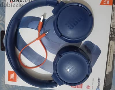 سماعة JBL استعمال خفيف بالكرتونة والوصلة