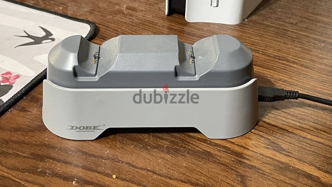 Controller stand charger 2
