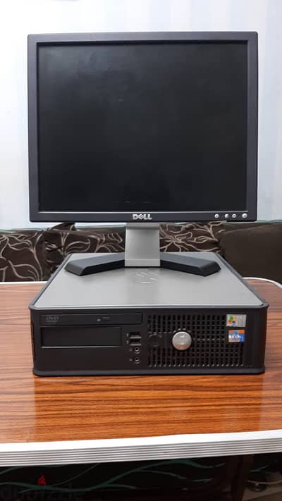 Pentium 4 HDD 40 GB Ram 1 GB