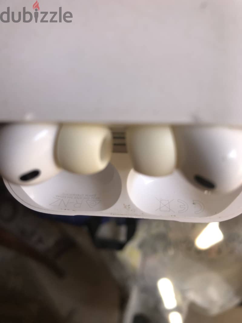 AirPods Pro 3 4