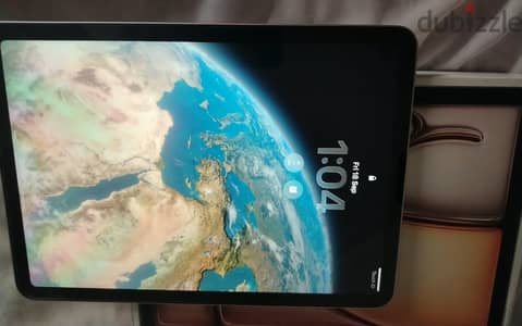ايباد اير m3جديد للبيع لسه في الضمان بطاريه ١٠٠٪؜