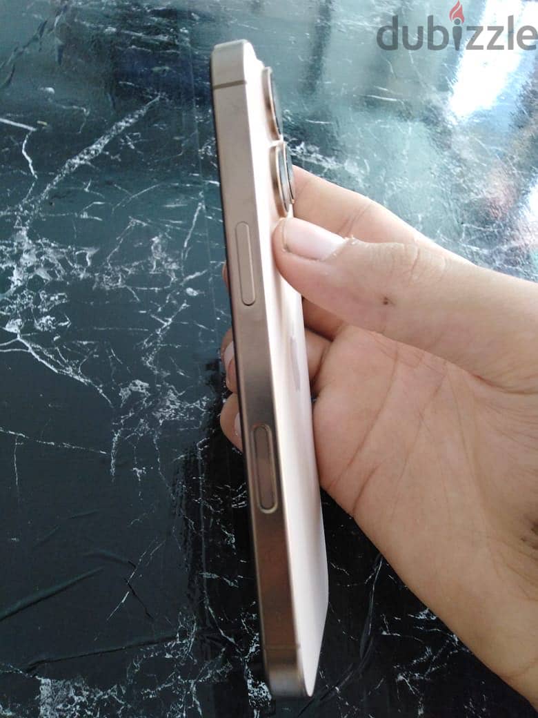 Apple - iPhone 16 Pro 2