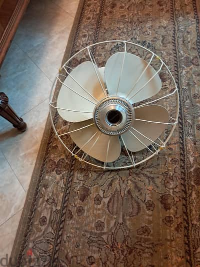 مروحه سقف ٤ ريشه