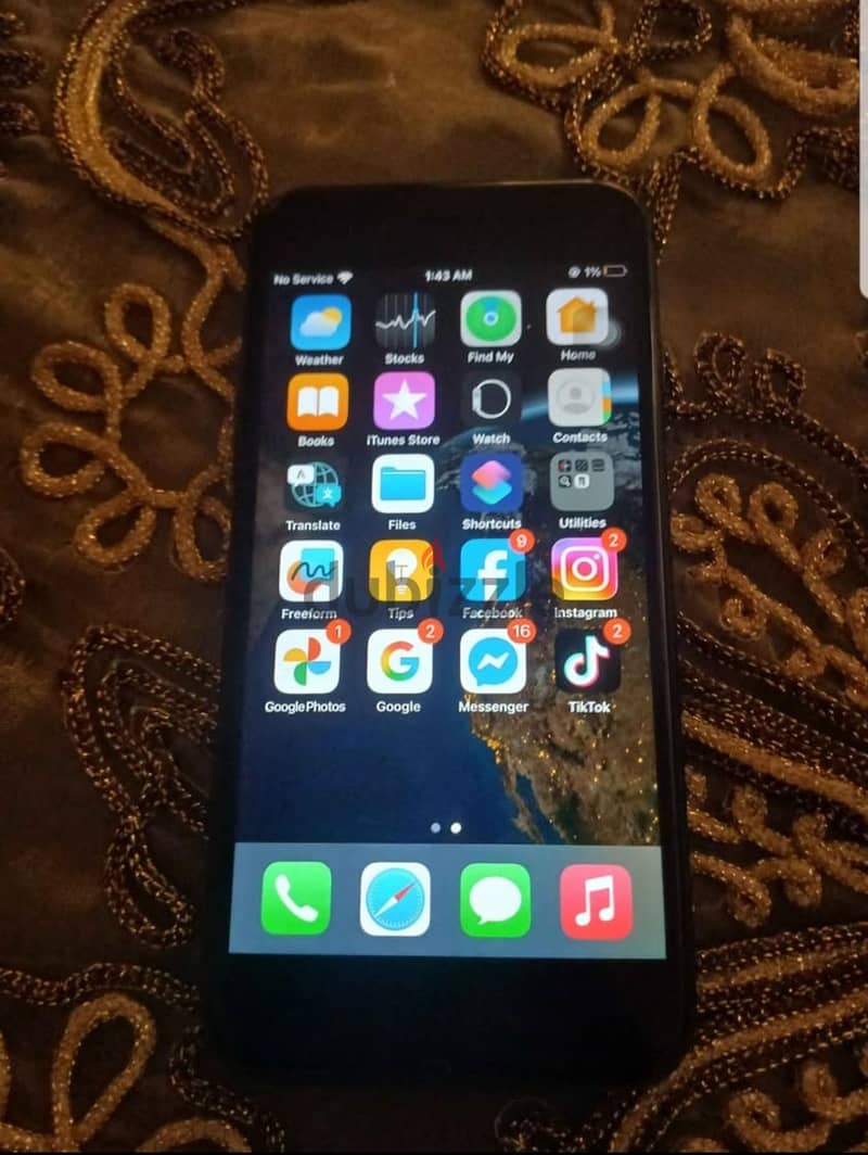 Apple - iPhone 8 2