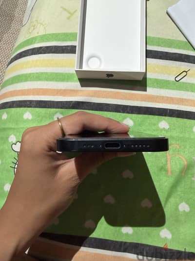 Apple - iPhone 16e