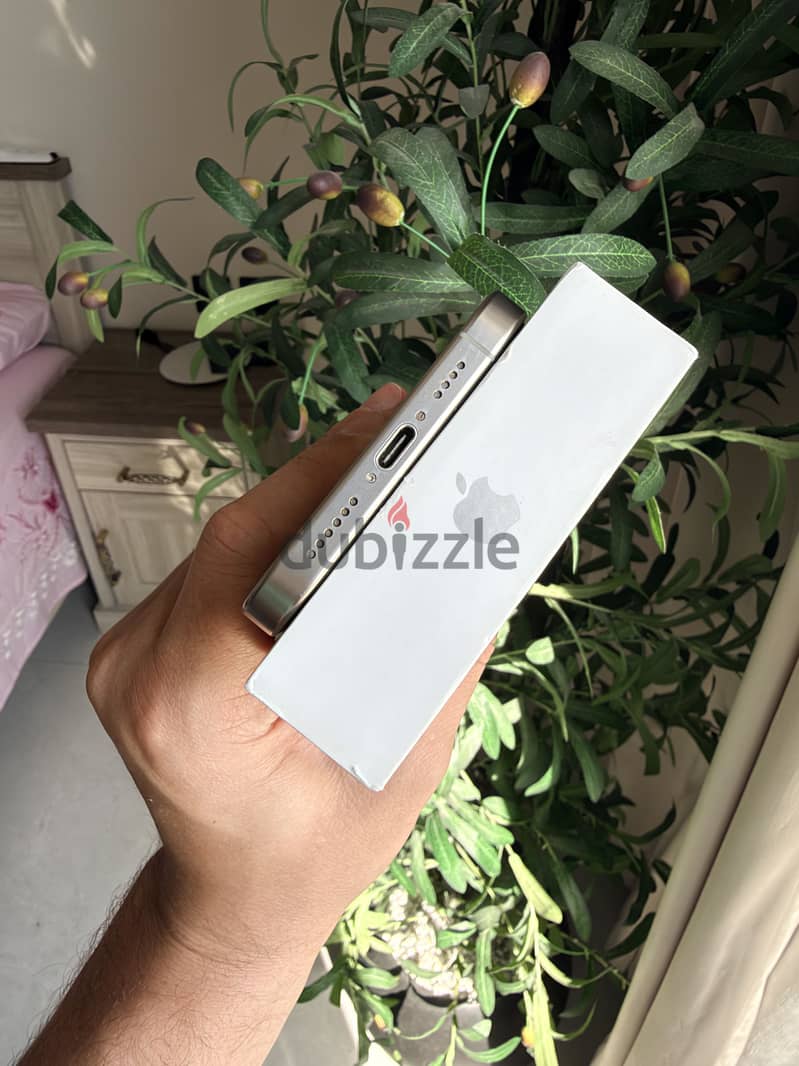 Apple - iPhone 16 Pro Max 2