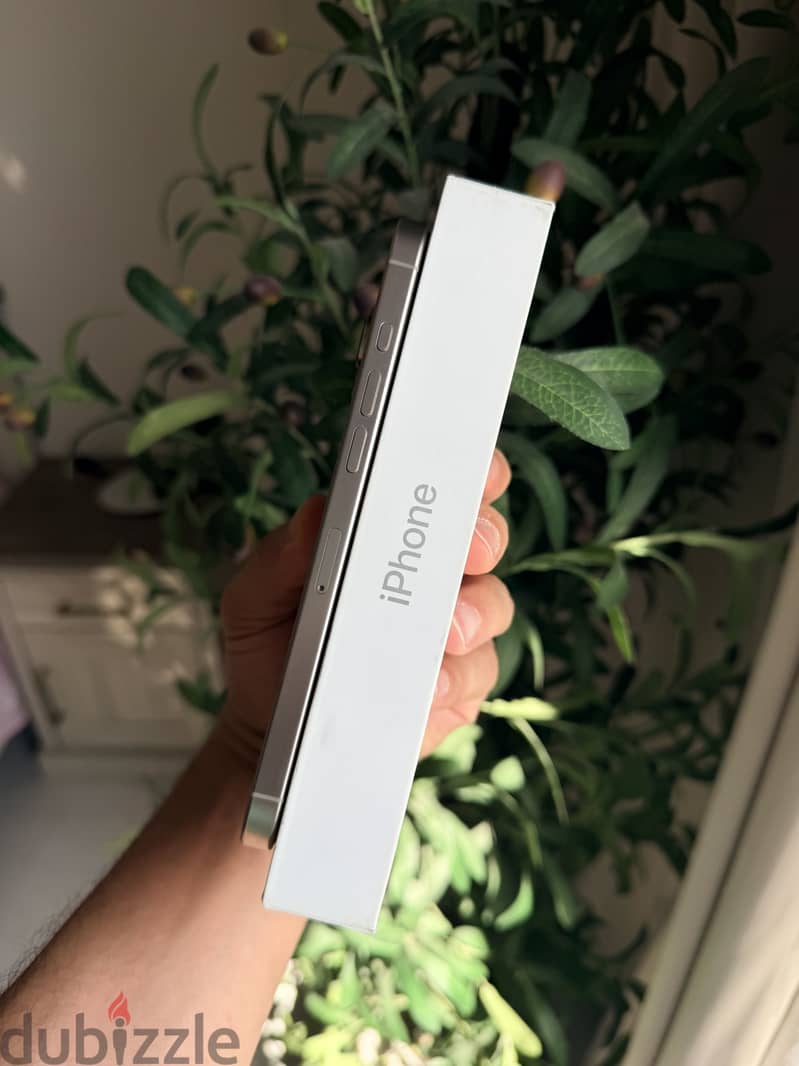 Apple - iPhone 16 Pro Max 3