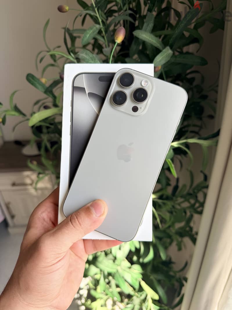 Apple - iPhone 16 Pro Max 5