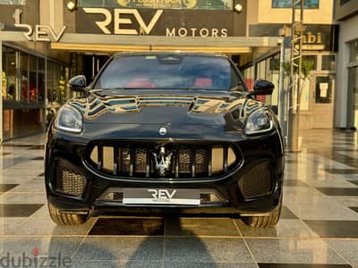 Maserati grecale Modena 2025 1.300 km agency warranty