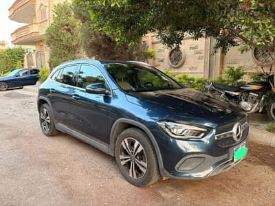 Mercedes-Benz GLA 200 2021