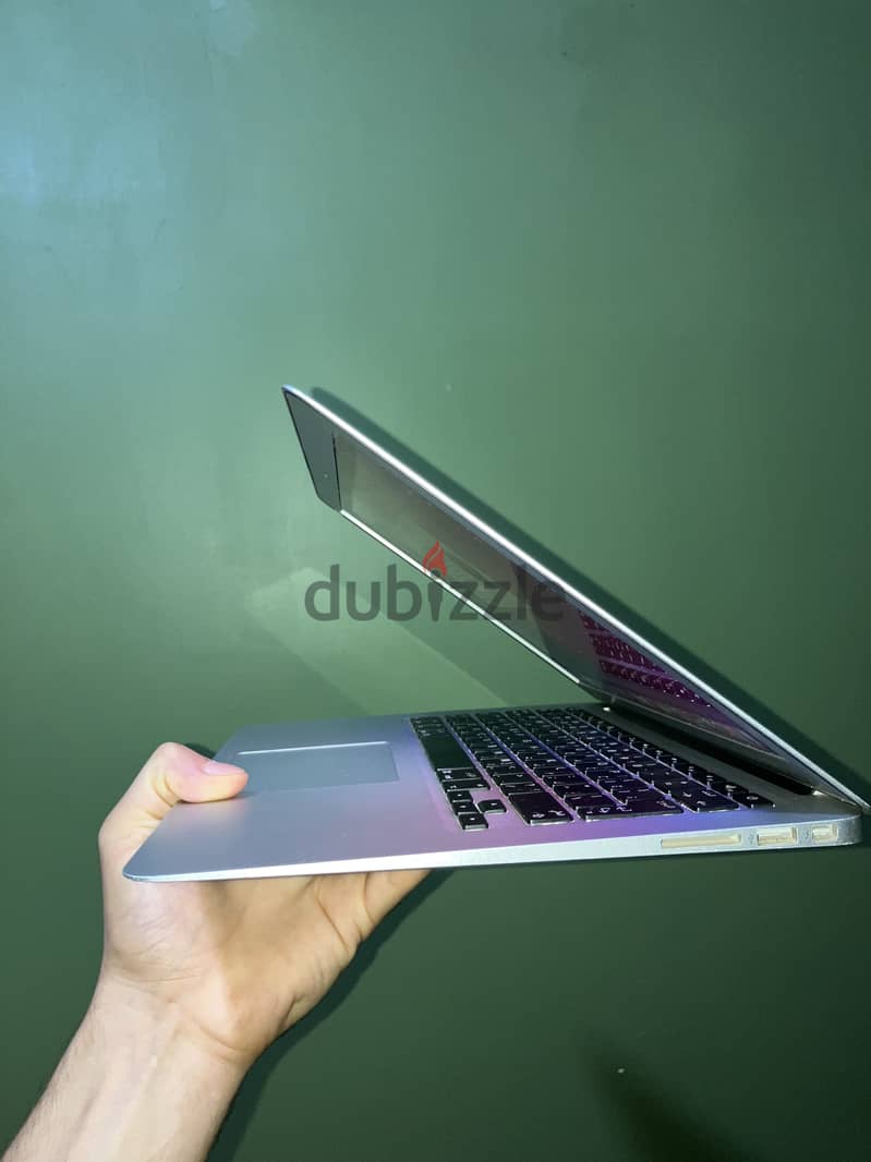 MacBook Air 2017 with box zirooo 6