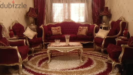 غرفة صالون بحالة ممتازة