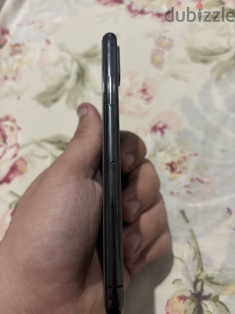 Apple - iPhone XS 2