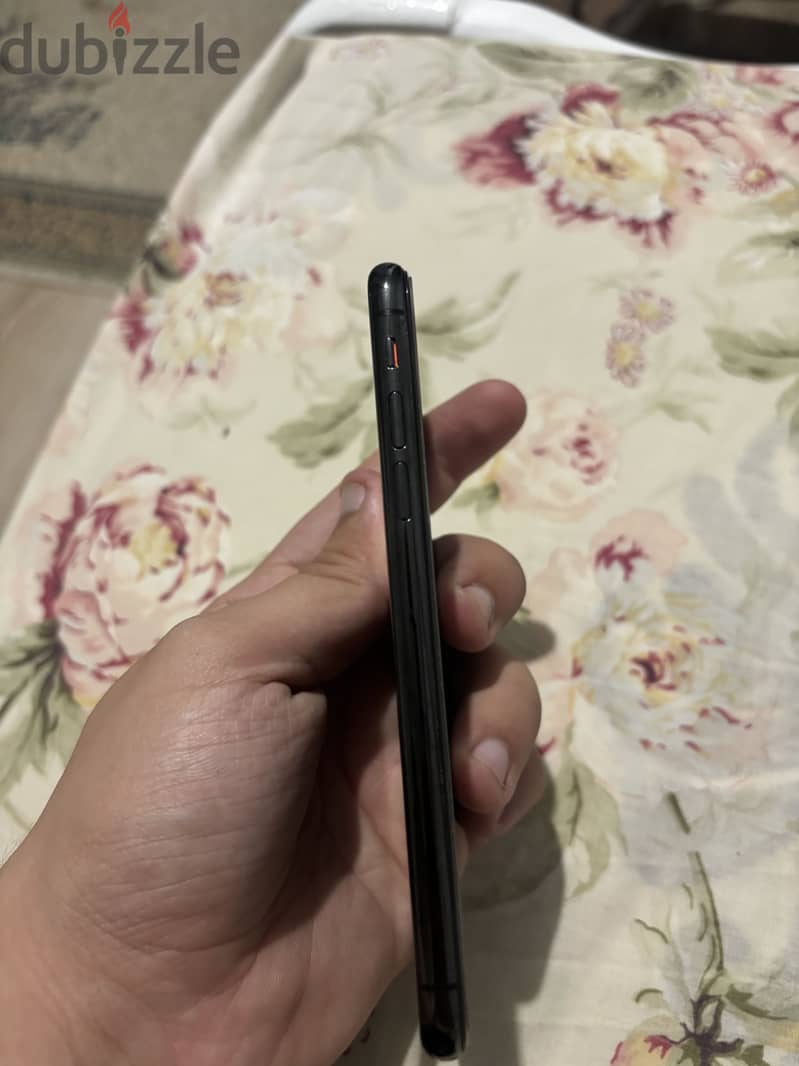 Apple - iPhone XS 3