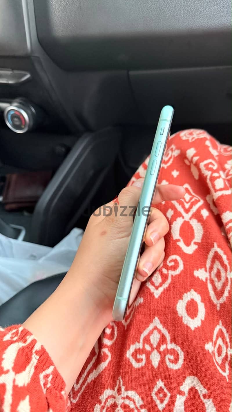 Apple - iPhone 11 2